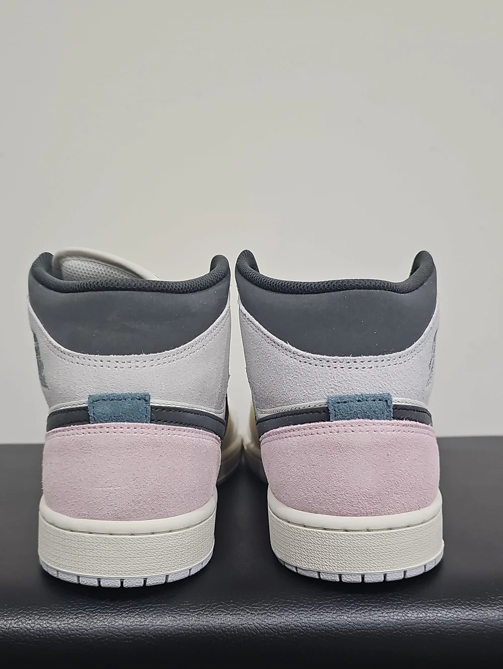 Brand New Air Jordan 1 Mid SE 'Sail Pastels' Size Men's 9.5 Sku IB7110 100